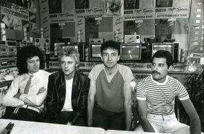 Queen  1982   NYC  cliff.jpg